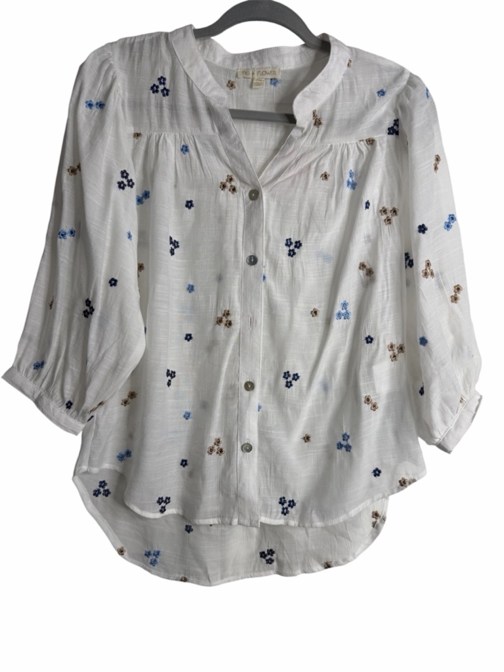 Anthropology Fig and Flower White Button-Front Blouse embroidered ,delicate